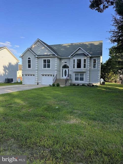 203 Forest Ave, COLONIAL BEACH, VA, 22443-1202 | Card Image