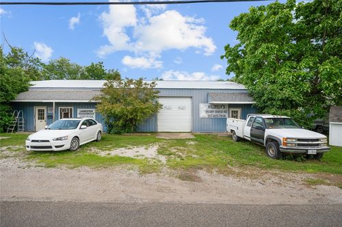 719 Springfield Ave, Paris, IL, 61944-1682 | Card Image
