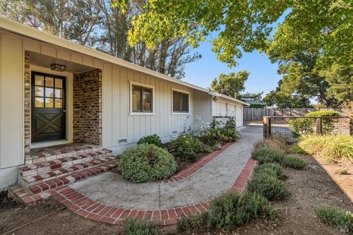 19220 Willow Lane, Sonoma, CA, 95476 | Card Image