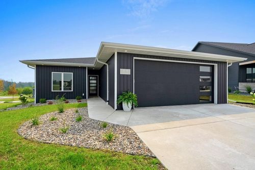 4001 Antwerp Avenue, HOWARD, WI, 54313 | Card Image