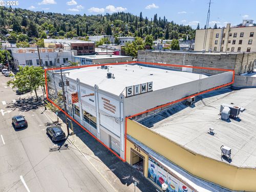 721 Se Oak Ave, Roseburg, OR, 97470 | Card Image