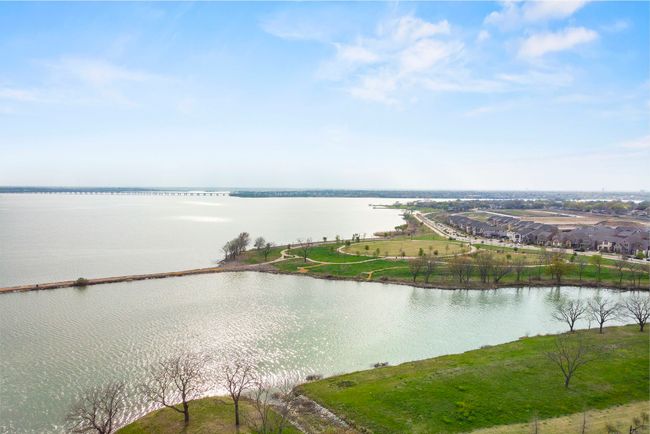 2012 Naples, Townhouse with 2 bedrooms, 3 bathrooms and null parking in Rowlett TX | Image 4