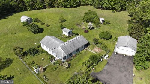 235 Falling Leaf Rd, PAW PAW, WV, 25434-9025 | Card Image