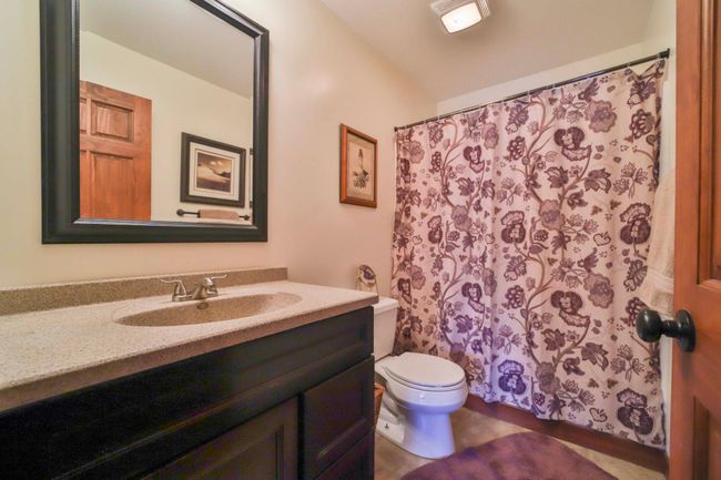 Upper Level Bathroom | Image 36