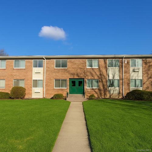 34a-2449I Union Blvd, Islip, NY, 11751-3137 | Card Image