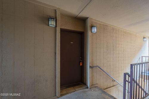 610-1810 E Blacklidge Drive, Tucson, AZ, 85719 | Card Image