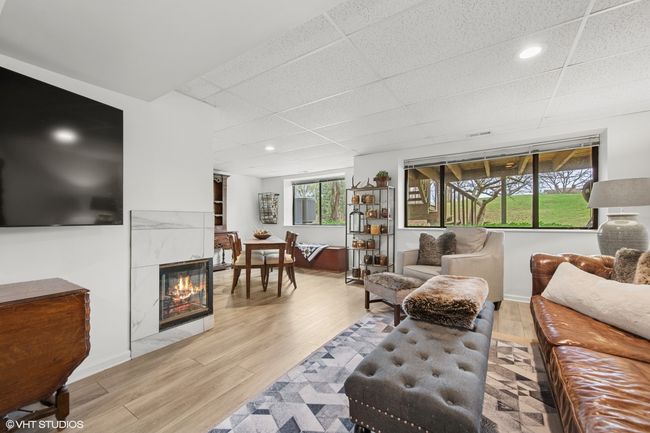 1025 - 982 Longmeadow Ct, Townhouse with 3 bedrooms, 4 bathrooms and 2 parking in Lake Barrington IL | Image 46
