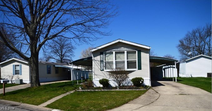 Carousel Ln, Olmsted Twp, OH 44138