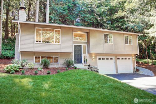 135 221st Ave Ne, Sammamish, WA, 98074-3724 | Card Image