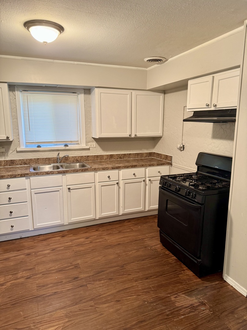 Residential in Hazel Crest 4