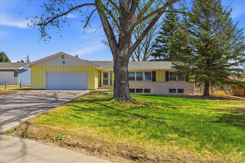 311 Grande Vista Rd, Torrington, WY, 82240-1728 | Card Image