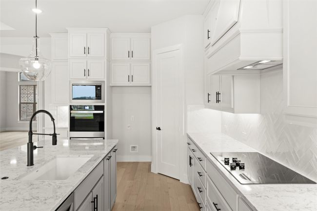 24. 160 Waterview - Kitchen (3) | Image 4
