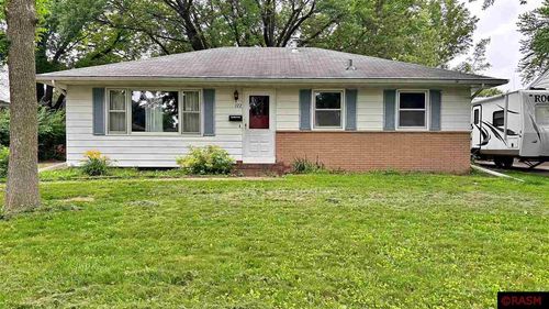 122 N Plainview Ave, Mankato, MN, 56001-5547 | Card Image
