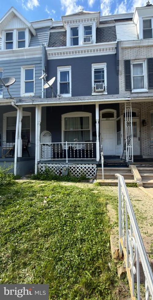 111 Oley St, READING, PA, 19601-2429 | Card Image
