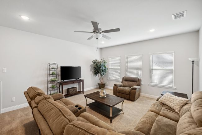 Upstairs Game Room | Image 29