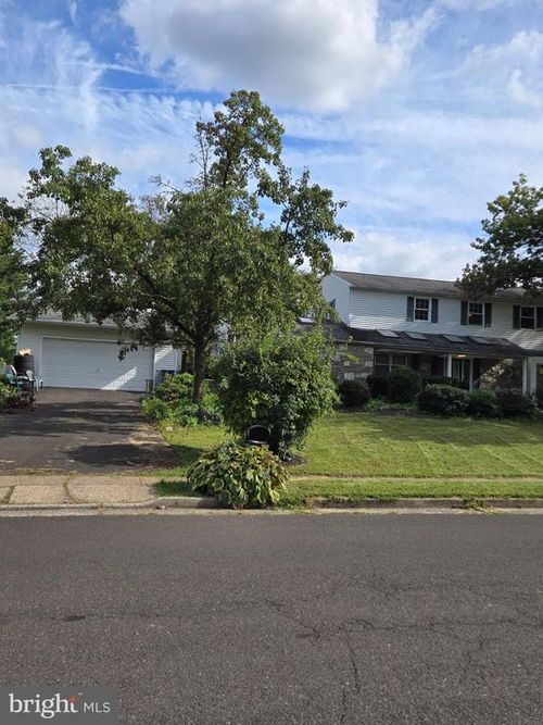 3549 Meadowlark Dr, HUNTINGDON VALLEY, PA, 19006-3334 | Card Image