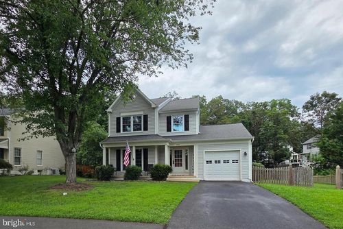 8235 Tall Timber Dr, GAINESVILLE, VA, 20155-1754 | Card Image