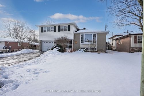 61 Moore Park Cres, Georgetown, ON, L7G2T5 | Card Image