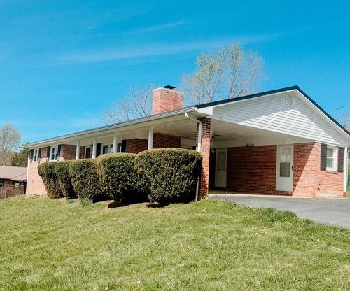 131 Stapleton Street, Pounding Mill, VA, 24637 | Card Image