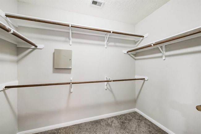 Primary closet | Image 16