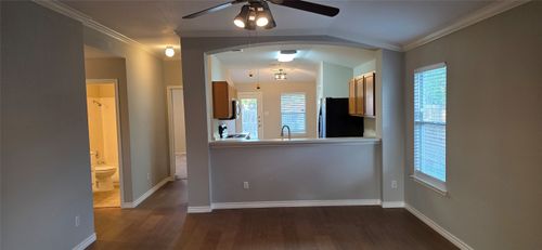 204 Quail Hollow Dr, Hutto, TX, 78634-5259 | Card Image