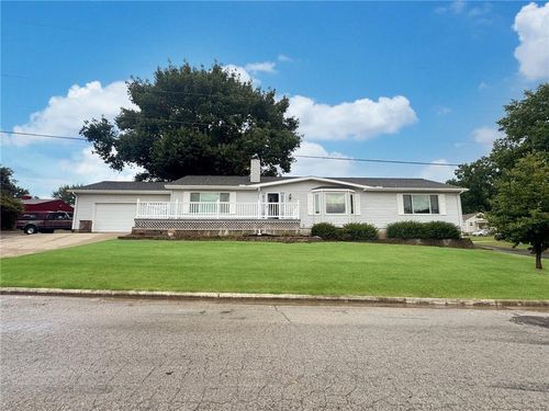 100 W 12th St, Higginsville, MO, 64037-1156 | Card Image