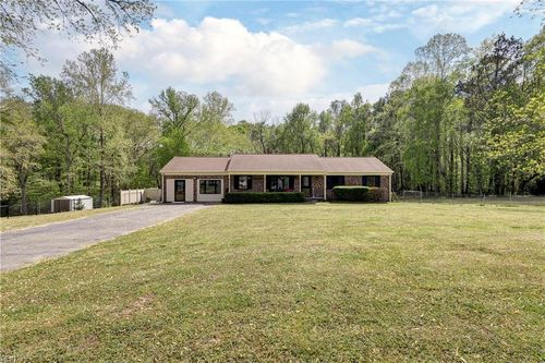 113 Wilson Dr, Williamsburg, VA, 23188-2215 | Card Image