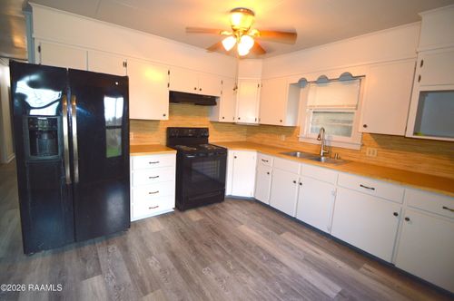 2114 S Avenue F, Crowley, LA, 70526-6919 | Card Image