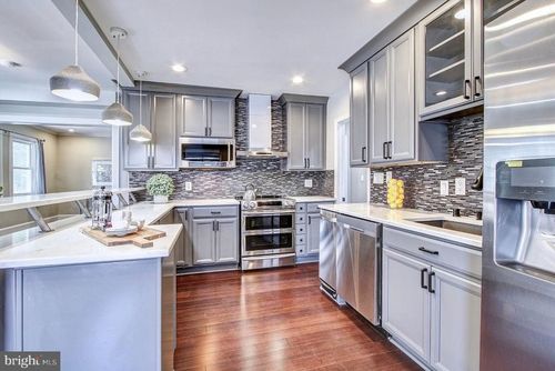 4415 Bradley Ln, CHEVY CHASE, MD, 20815-5230 | Card Image