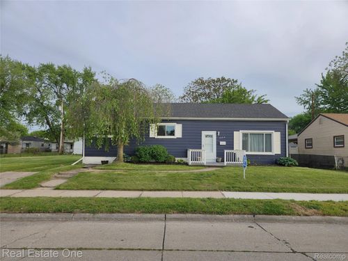 1574 E Woodruff Ave, Hazel Park, MI, 48030-3314 | Card Image