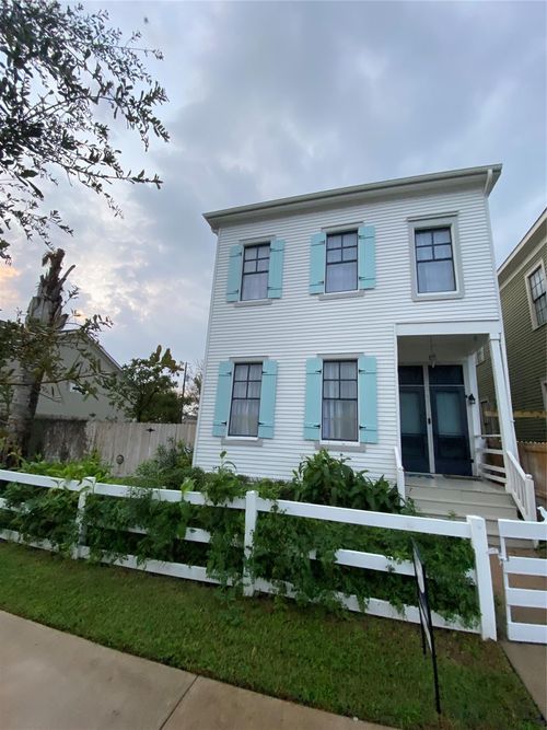 down-2121 Avenue K, Galveston, TX, 77550-4644 | Card Image
