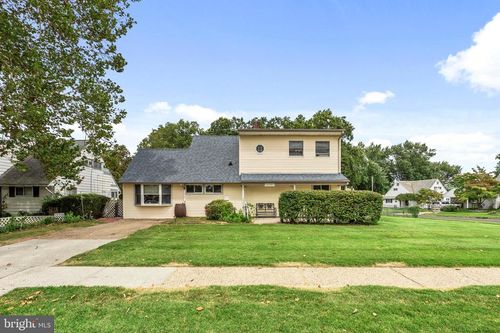 131 Everturn Ln, Levittown, PA, 19054-2725 | Card Image