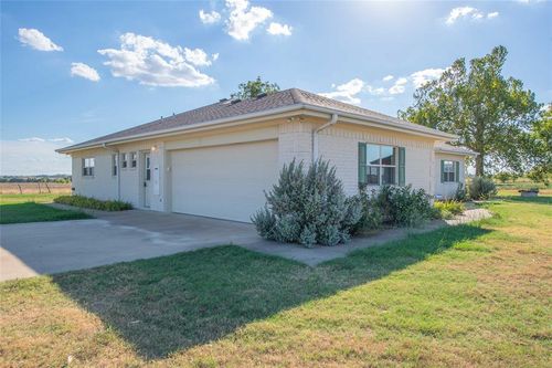 2300 County Road 302, Bartlett, TX, 76511-4217 | Card Image
