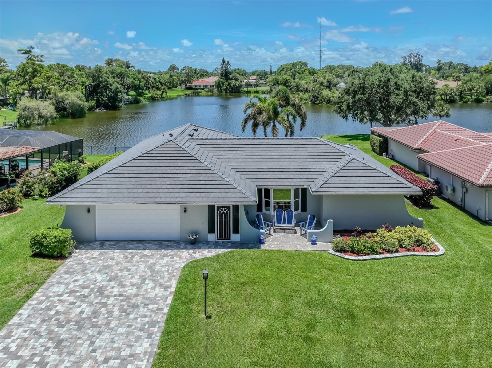 Lakewood Dr, Nokomis, FL 34275