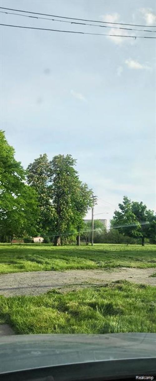 2960 Vermont St, Detroit, MI, 48216-1232 | Card Image