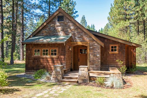 u4-13375 Sw Forest Service Rd, Camp Sherman, OR, 97730-9703 | Card Image