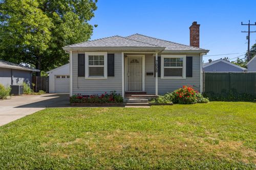 7020 18th Avenue, Sacramento, CA, 95820 | Card Image
