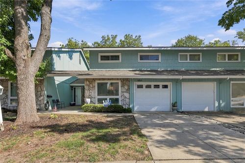 6513 49th St, Mission, KS, 66202-1716 | Card Image
