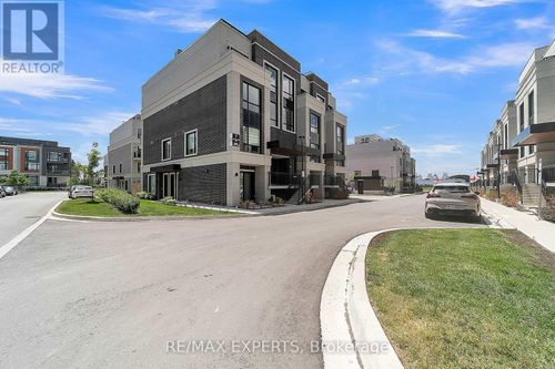 e103-7 Red Squirrel Lane Lane, Richmond Hill, ON, L4S0P5 | Card Image