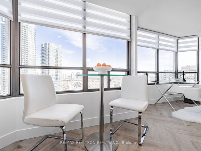 1611 - 7420 Bathurst St, Condo with 3 bedrooms, 2 bathrooms and 1 parking in Thornhill ON | Image 14