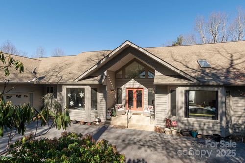 155 Poplar Loop Dr, Flat Rock, NC, 28731-8583 | Card Image