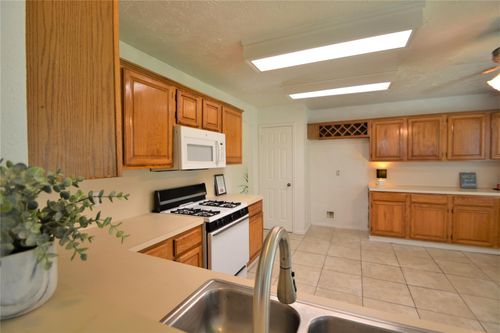 12410 Meadow Briar Dr, Stafford, TX, 77477-2231 | Card Image