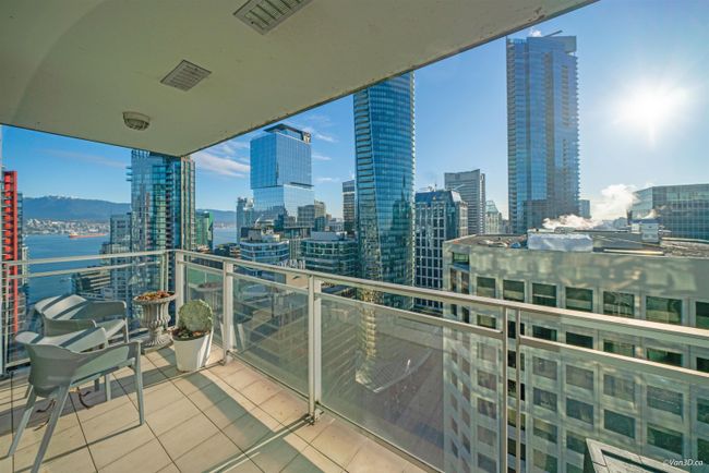 3003 - 1200 W Georgia Street, Condo with 2 bedrooms, 2 bathrooms and 1 parking in Vancouver BC | Image 2