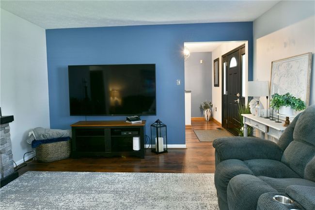 290 Shady Glen Dr, House other with 3 bedrooms, 2 bathrooms and null parking in Coraopolis PA | Image 11