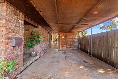 1511 Avant, Clinton, OK, 73601 | Card Image