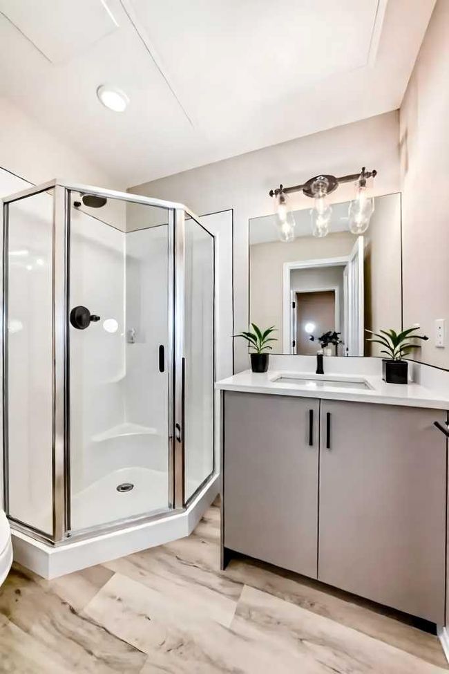 212 - 660 Shawnee Square Sw, Condo with 2 bedrooms, 2 bathrooms and 1 parking in Calgary AB | Image 6