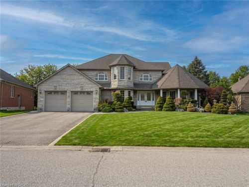 upper-15 Royal York Crt, St George, ON, N0E1N0 | Card Image