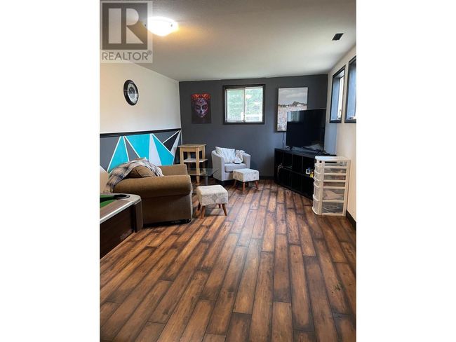 2690 Peasley Rd, House other with 5 bedrooms, 2 bathrooms and 2 parking in Jaffray BC | Image 17