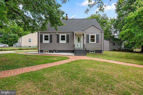 3001 Lancer Pl, HYATTSVILLE, MD, 20782-3148 | Card Image