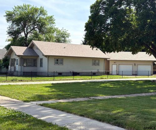 155 N 5th St, Lyons, NE, 68038-2679 | Card Image